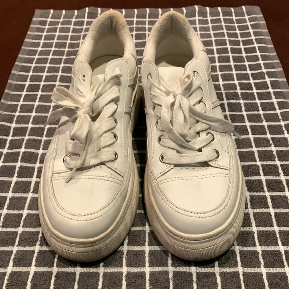 Women’s Steve Madden sneakers